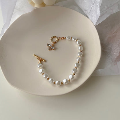 Pearl Harmony: Exquisite Pendant Bracelet